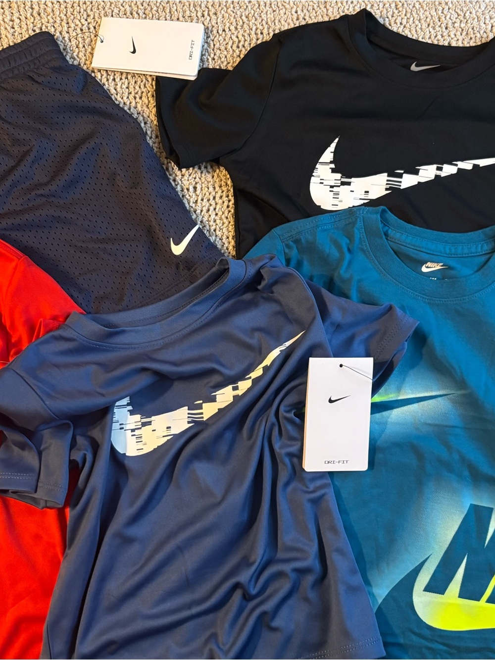 Nike Kids Short-Sleeve Athletic Tees in Black, Navy, Blue & Teal boys 4t